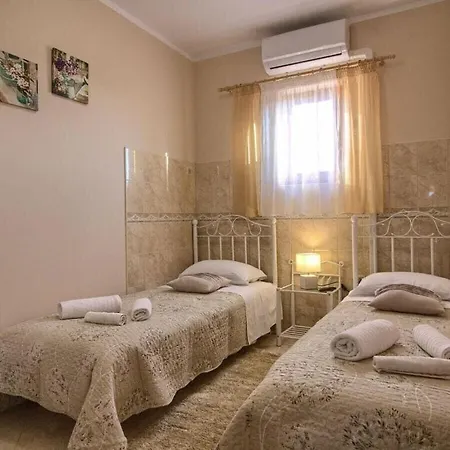 Divina Comfortable Holiday